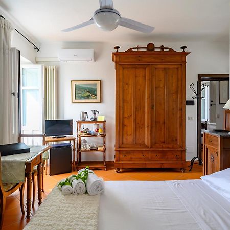 La Vignaredda - Residenza Di Charme Hotel Aggius Екстериор снимка