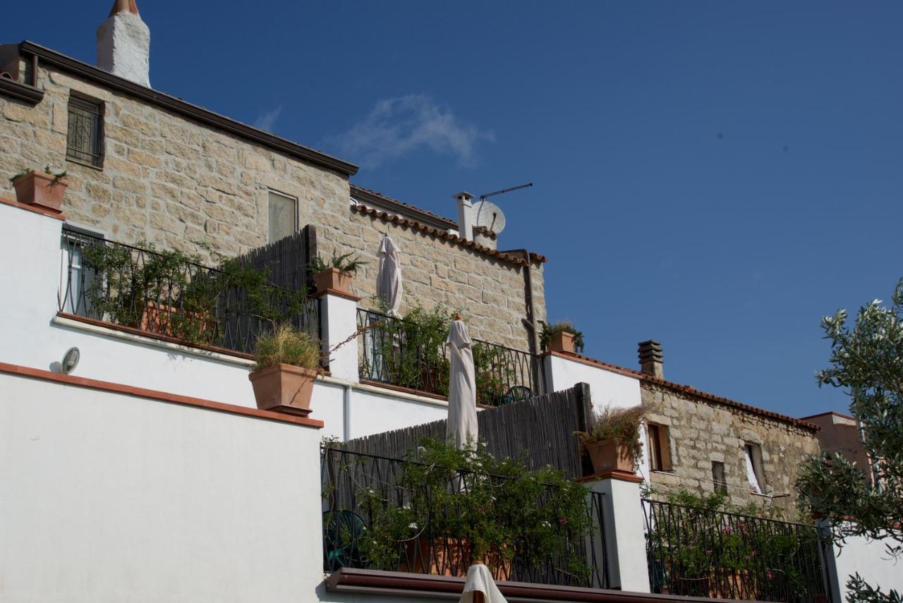 La Vignaredda - Residenza Di Charme Hotel Aggius Екстериор снимка